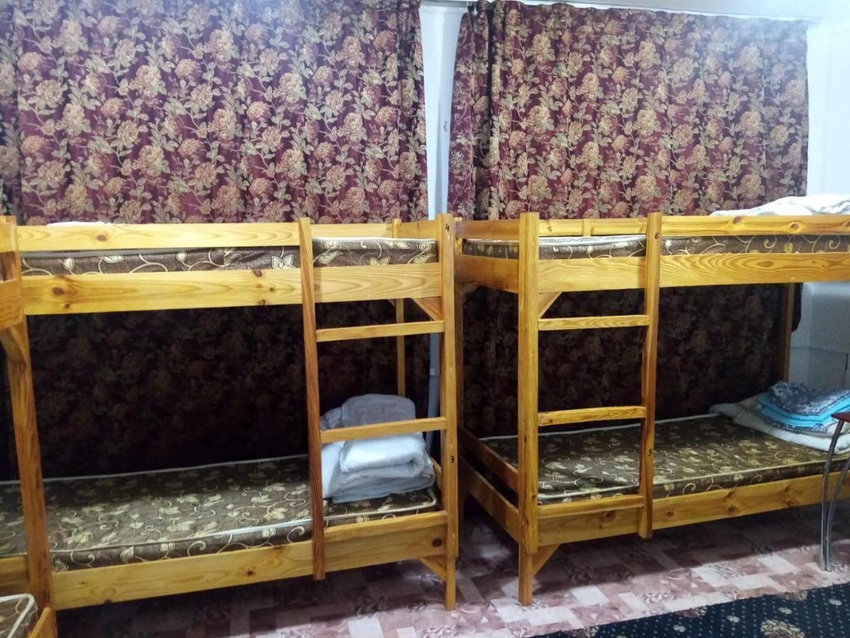 Hostel Raikhan Atyraū Екстериор снимка